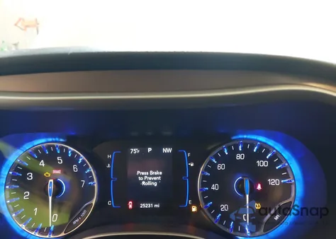 2024 Chrysler Voyager Lx z USA, uszkodzony, nr VIN 2C4RC1CG6RR106842